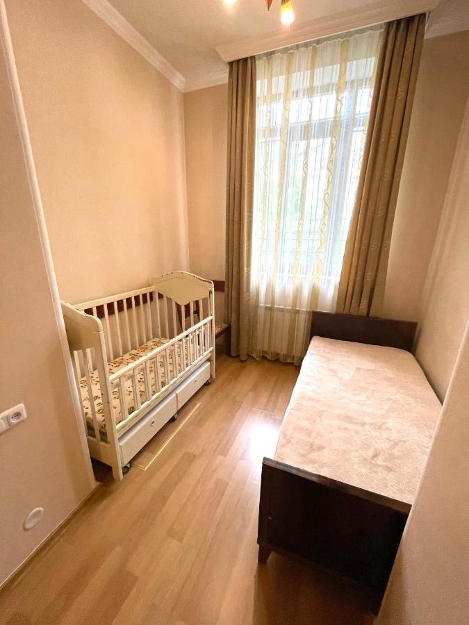 Apartment In The Center Of יירבאן מראה חיצוני תמונה