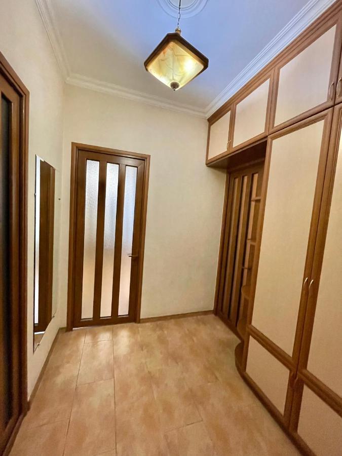 Apartment In The Center Of יירבאן מראה חיצוני תמונה